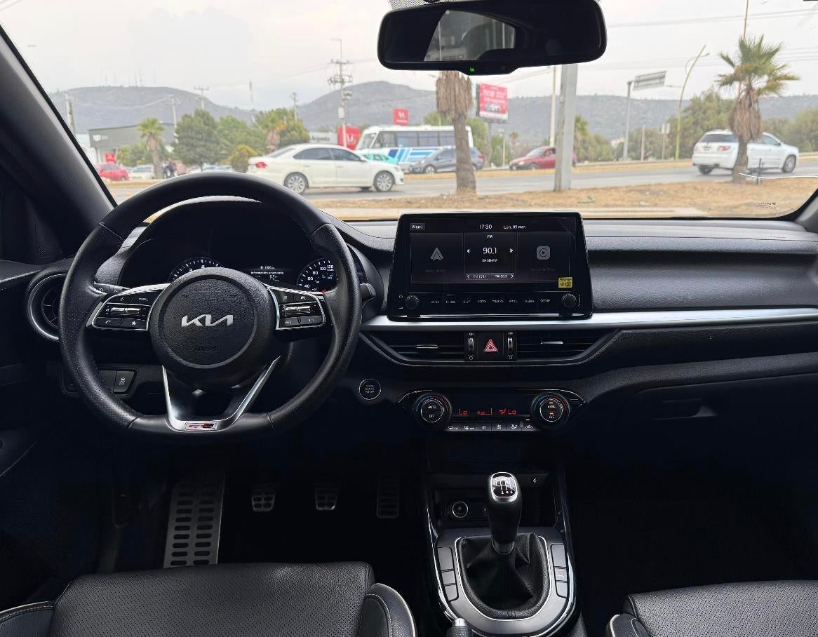 2022 Kia Forte GT LINE, L4, 2.0L, 147 CP CP, 5 PUERTAS, STD